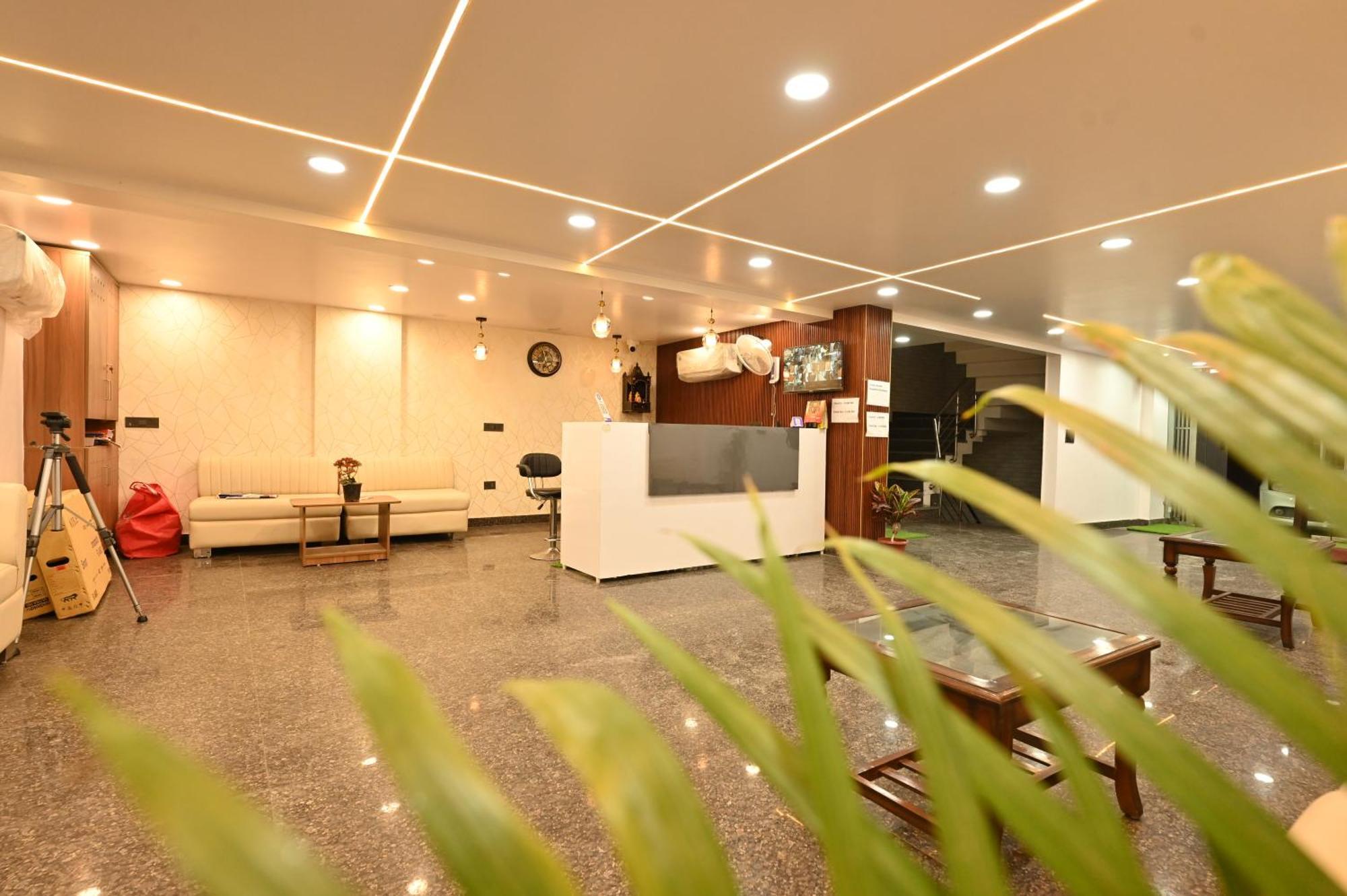 Hotel Down Town Paschim Vihar Delhi  Exterior photo