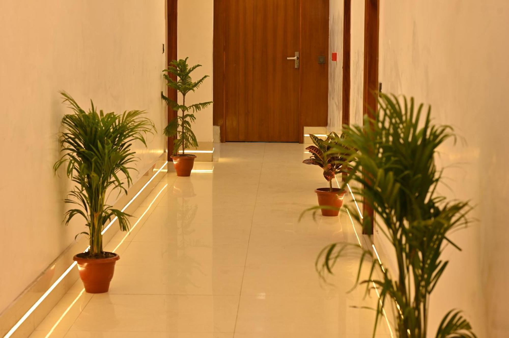 Hotel Down Town Paschim Vihar Delhi  Exterior photo