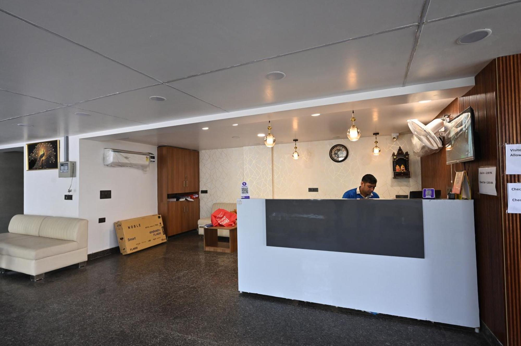 Hotel Down Town Paschim Vihar Delhi  Exterior photo