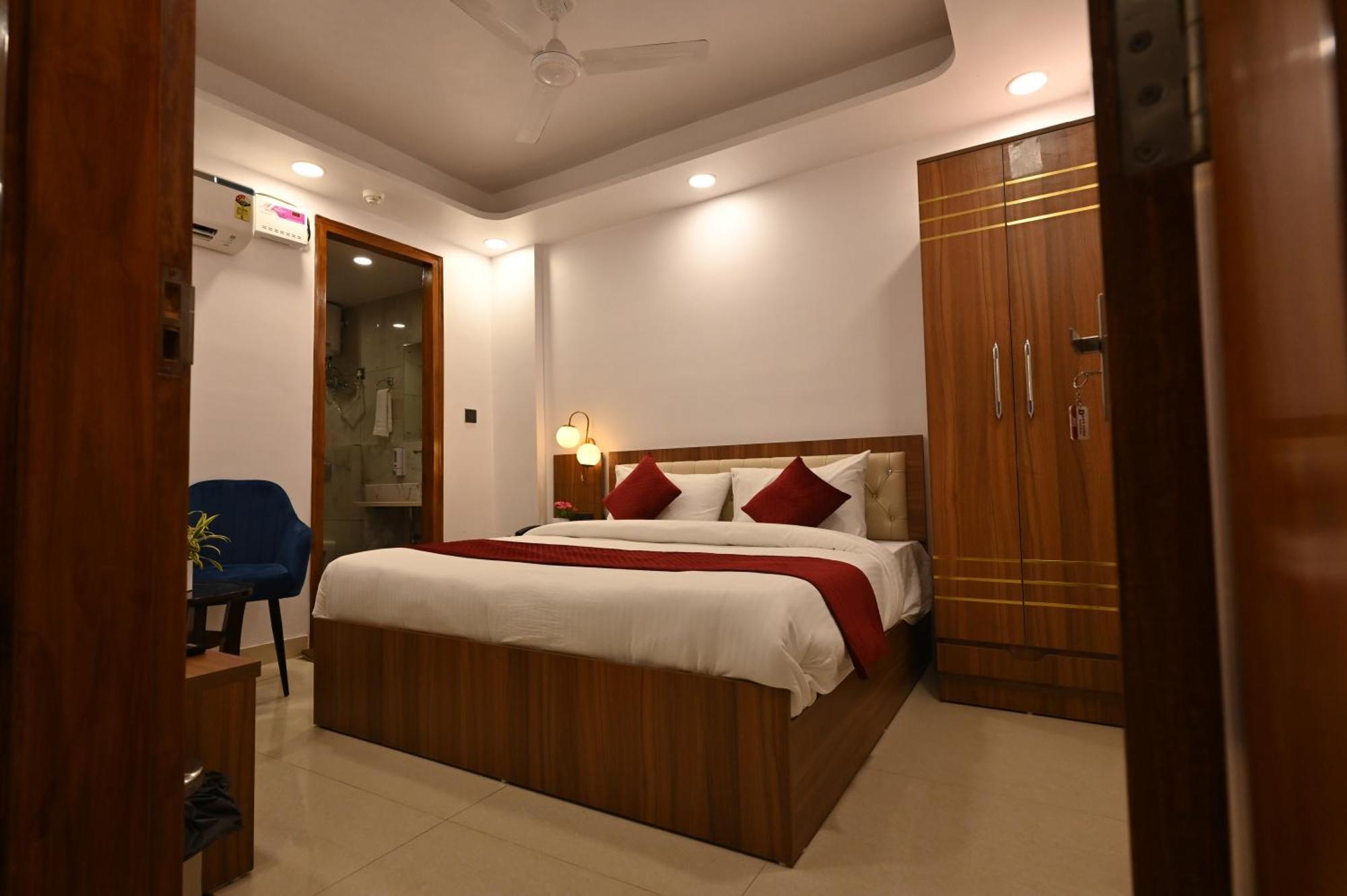 Hotel Down Town Paschim Vihar Delhi  Exterior photo