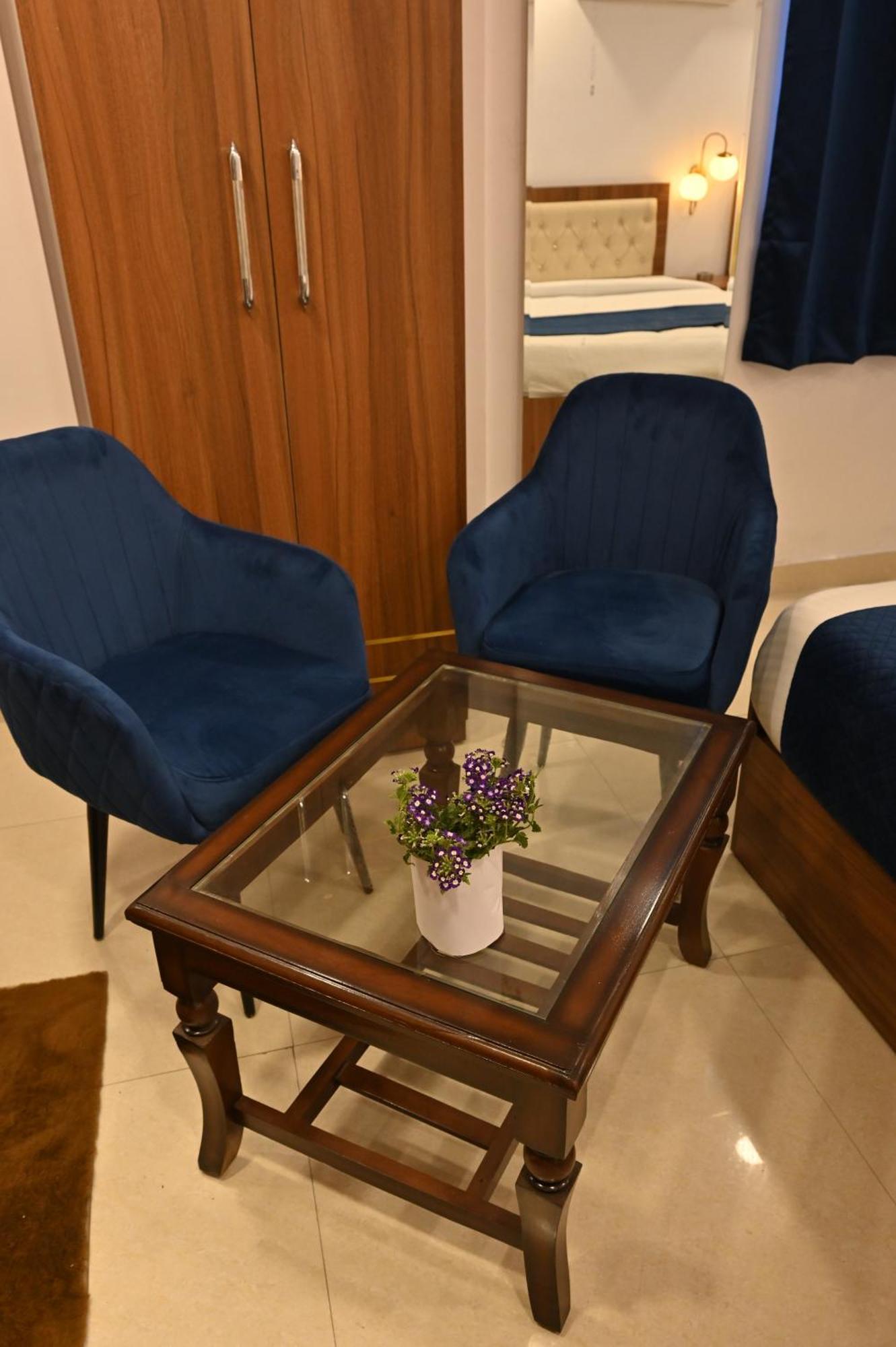 Hotel Down Town Paschim Vihar Delhi  Exterior photo