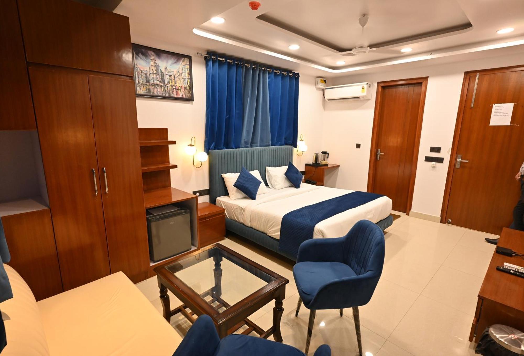 Hotel Down Town Paschim Vihar Delhi  Exterior photo