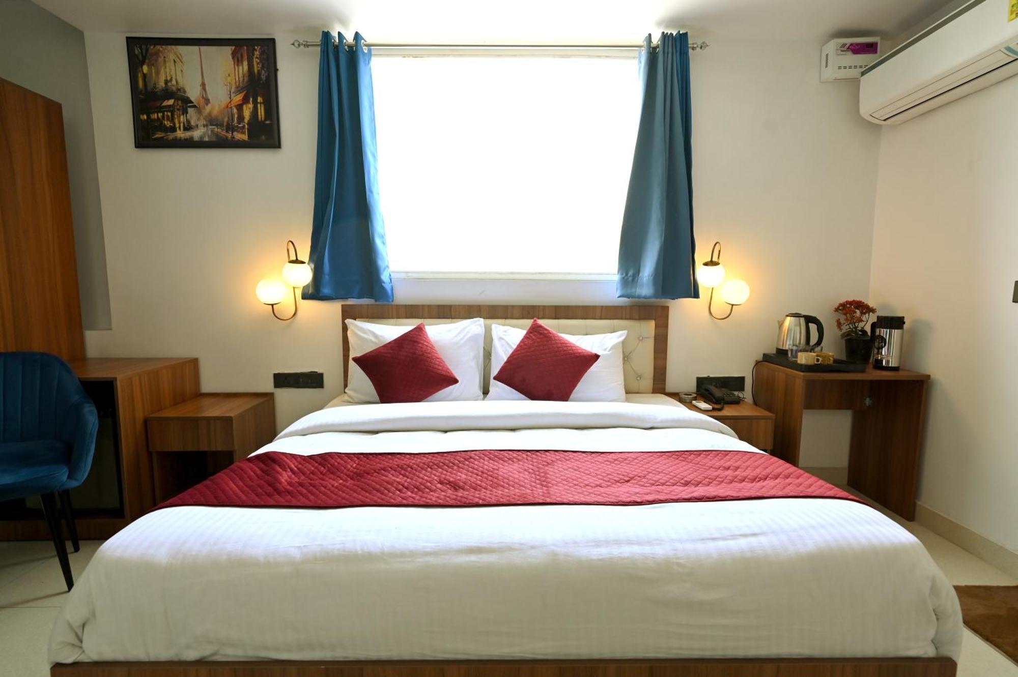 Hotel Down Town Paschim Vihar Delhi  Exterior photo